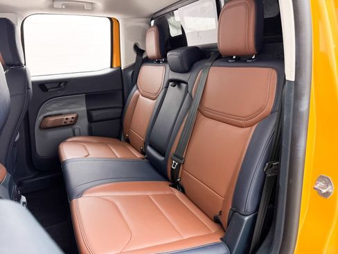 Used 2023 Ford Maverick Lariat w/ Lariat Luxury Package FWD image 30