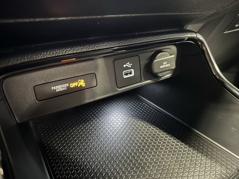 Used 2023 Honda CR-V LX image 14