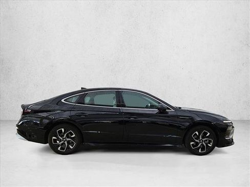 Used 2024 Hyundai Sonata SEL FWD image 4