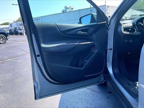 Used 2024 Chevrolet Equinox RS AWD/4WD image 9