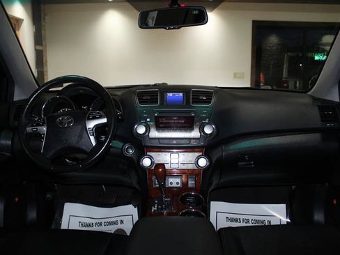 Used 2012 Toyota Highlander Limited w/ Tow Pkg AWD/4WD image 14