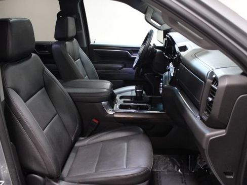 Used 2025 GMC Sierra 1500 SLT w/ SLT Premium Plus Package AWD/4WD image 29