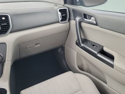 Used 2019 Kia Sportage LX FWD image 12