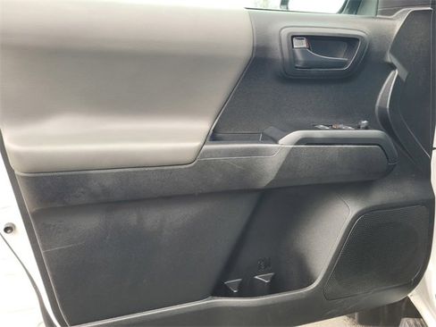 Used 2023 Toyota Tacoma 2WD Access Cab image 18