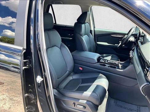 Used 2025 Honda Pilot EX-L image 9