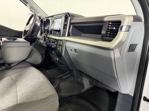 Used 2024 Ford F250 XL w/ XL Chrome Package image 29