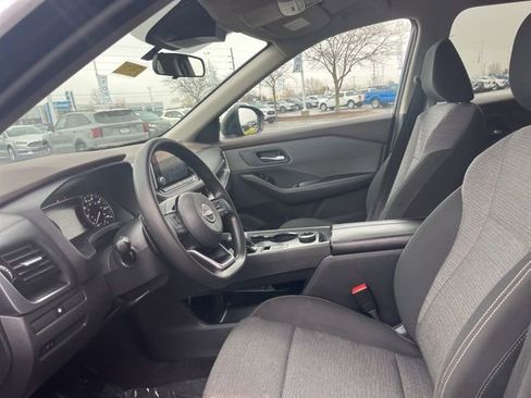 Used 2022 Nissan Rogue SV image 19