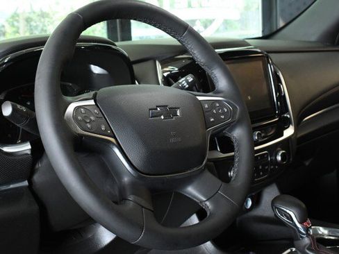 Used 2023 Chevrolet Traverse RS AWD/4WD image 30