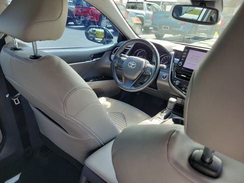 Used 2022 Toyota Camry SE w/ Audio Upgrade Package image 14