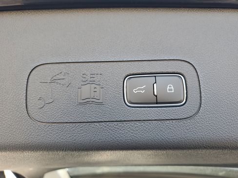 New 2026 Lincoln Aviator AWD image 30