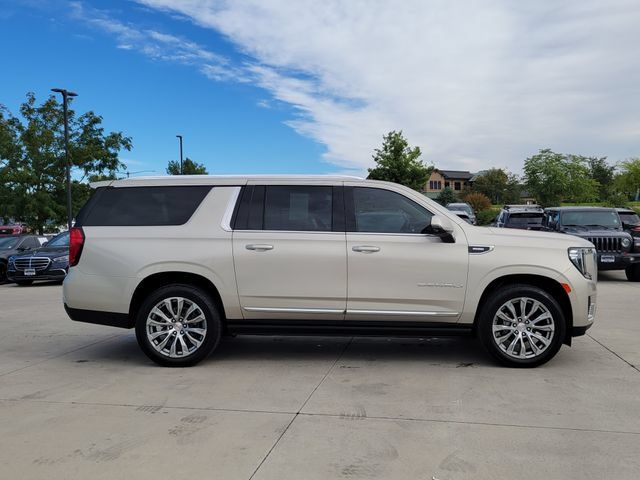 Used 2023 GMC Yukon XL Denali AWD/4WD image 2
