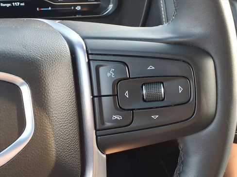 Used 2024 GMC Yukon SLT w/ SLT Luxury Package RWD image 13