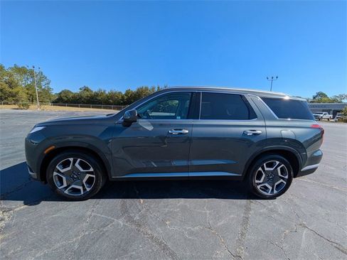 Used 2023 Hyundai Palisade SEL w/ Premium Package image 7