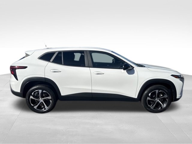 Used 2024 Chevrolet Trax RS w/ Driver Confidence Package FWD image 8
