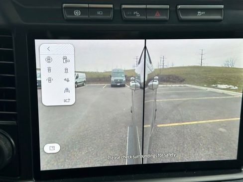 Used 2024 Ford F350 Limited image 28