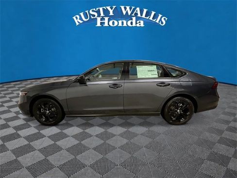 New 2025 Honda Accord SE image 6