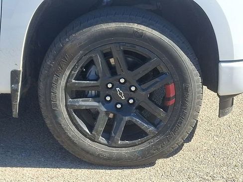 Used 2024 Chevrolet Silverado 1500 RST w/ Redline Edition AWD/4WD image 8