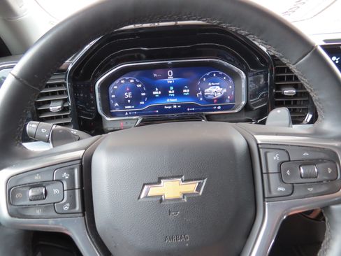 Used 2024 Chevrolet Silverado 1500 LTZ AWD/4WD image 18