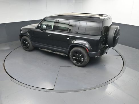 New 2026 Land Rover Defender 110 S AWD/4WD image 32