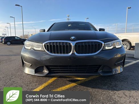 Used 2020 BMW 330i xDrive 330i xDrive w/ Convenience Package image 2
