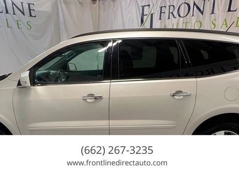 Used 2012 Chevrolet Traverse LT w/ All-Star Edition FWD image 4