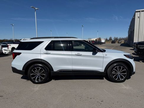 New 2026 Ford Explorer ST-Line image 30