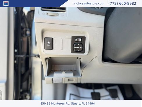Used 2013 Toyota Corolla L FWD image 16