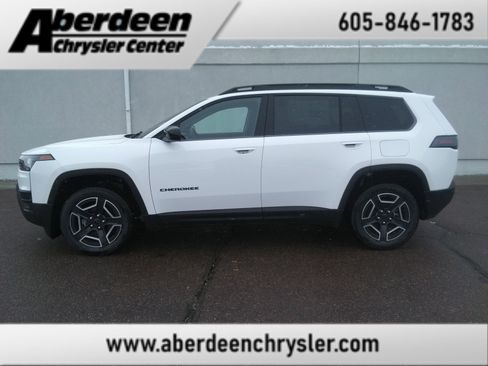 New 2026 Jeep Cherokee Laredo AWD/4WD image 1