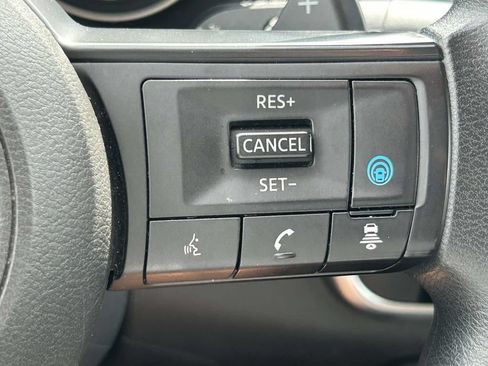Used 2024 Nissan Rogue SV AWD/4WD image 24