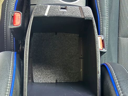Used 2019 Toyota Corolla SE FWD image 37