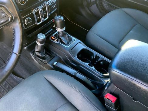 Used 2020 Jeep Wrangler Unlimited Sport S image 14