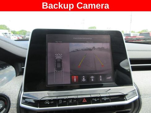 Used 2022 Jeep Compass Latitude w/ Sun and Sound Group AWD/4WD image 15