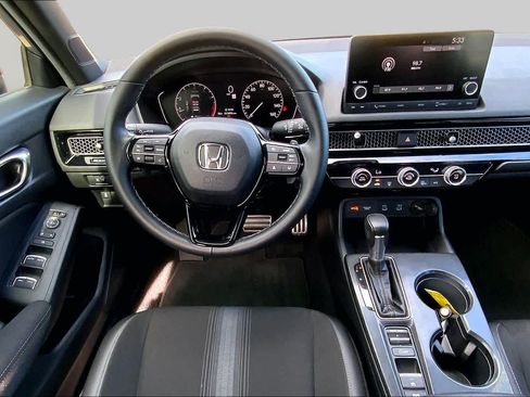 Used 2025 Honda Civic Sport image 6
