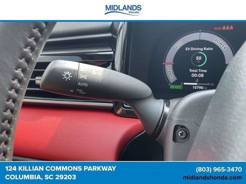 Used 2025 Toyota Camry XSE FWD image 23
