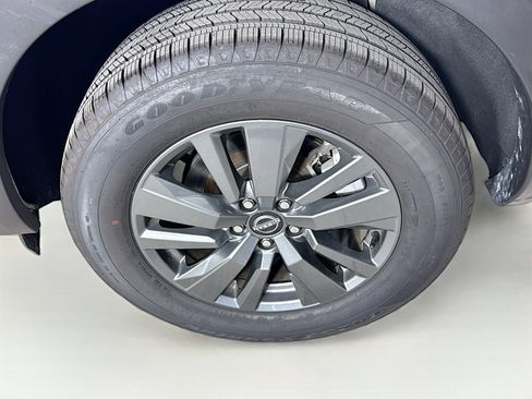 Used 2024 Nissan Pathfinder SV image 37