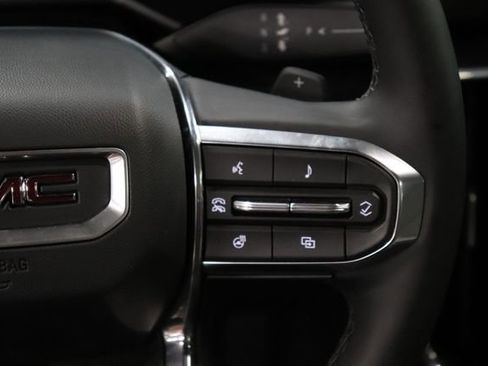 Used 2026 GMC Acadia Elevation w/ Elevation Premium Package FWD image 31