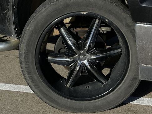 Used 2011 GMC Sierra 1500 SLE w/ Power Tech Package image 9