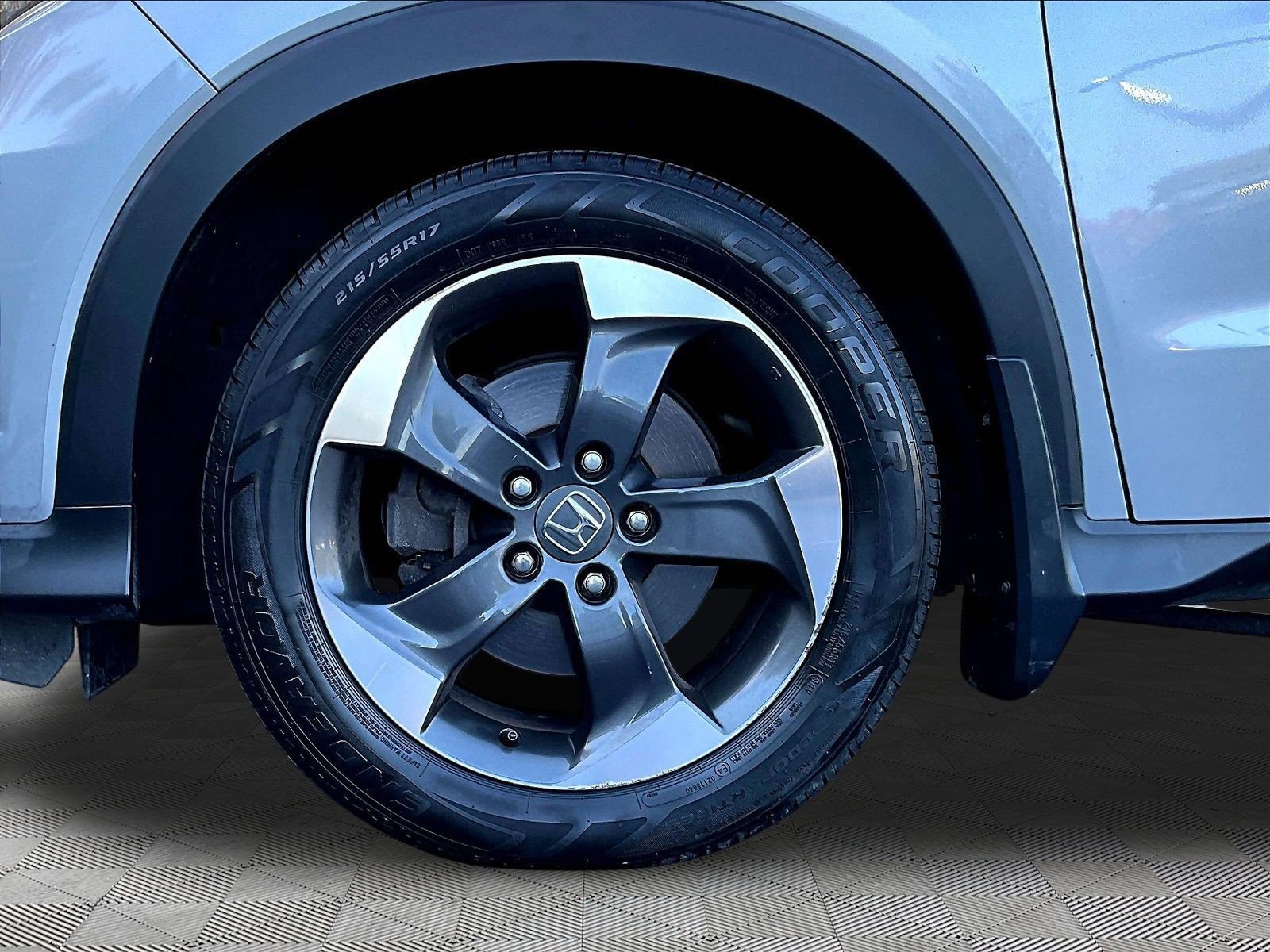 Used 2018 Honda HR-V EX image 34