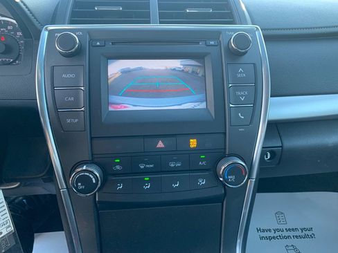 Used 2017 Toyota Camry SE image 18