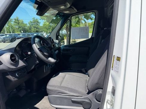 Used 2025 Mercedes-Benz Sprinter 3500 image 7