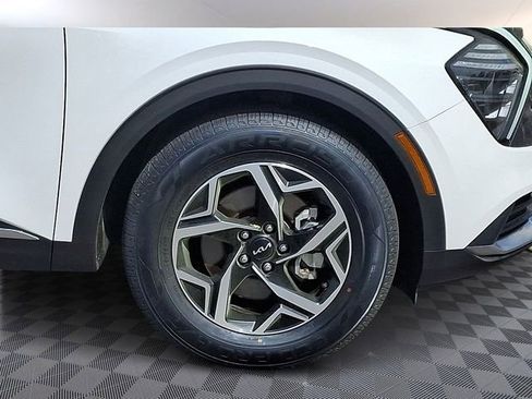 Certified 2025 Kia Sportage LX image 10