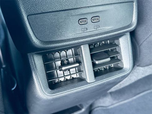 New 2026 Chevrolet Equinox LT w/ Safety and Technology Package image 18