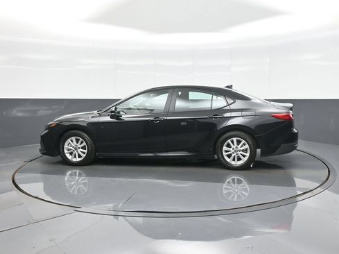Used 2026 Toyota Camry LE FWD image 4