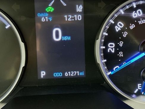 Used 2021 Toyota RAV4 LE image 45