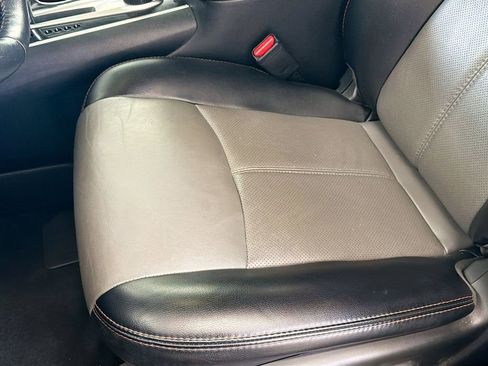 Used 2020 Nissan Pathfinder SL AWD/4WD image 21