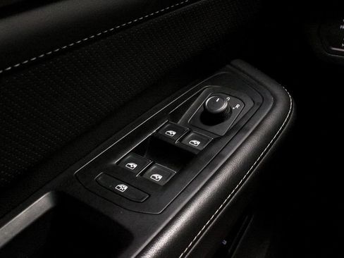 Used 2025 Volkswagen Atlas SE AWD/4WD image 27
