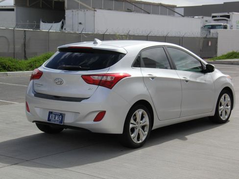 Used 2013 Hyundai Elantra GT w/ Touch & Go Pkg image 5