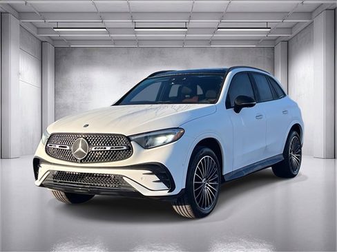 Used 2025 Mercedes-Benz GLC 300 4MATIC image 7