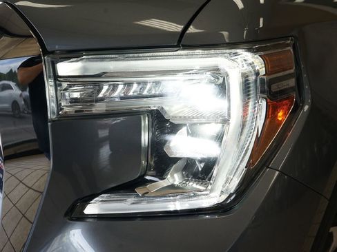 Used 2019 GMC Sierra 1500 SLT w/ SLT Premium Plus Package AWD/4WD image 25