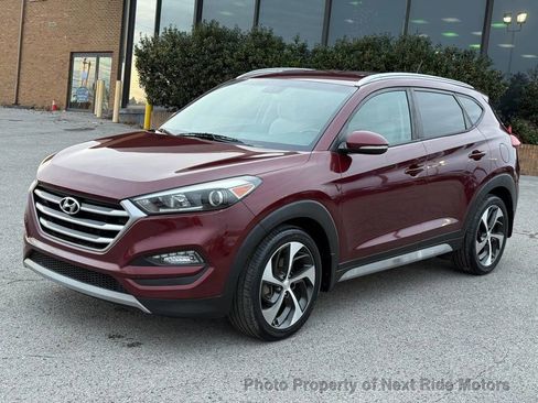 Used 2017 Hyundai Tucson Sport w/ Cargo Package FWD image 3
